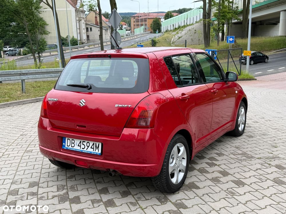 Suzuki Swift 1.3 Club - 5