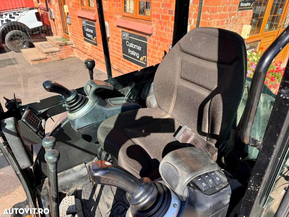 JCB 8025 - 11