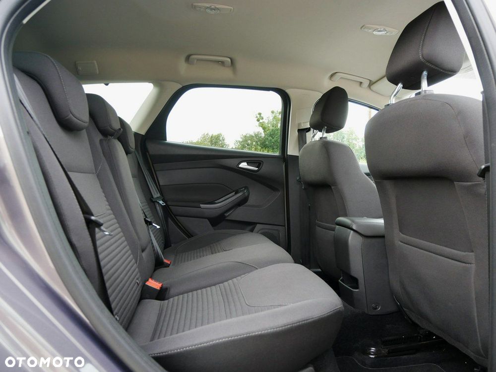 Ford Focus Turnier 1.0 EcoBoost Start-Stopp-System TITANIUM - 29