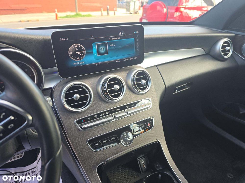 Mercedes-Benz Klasa C 300 4Matic 9G-TRONIC AMG Line - 8