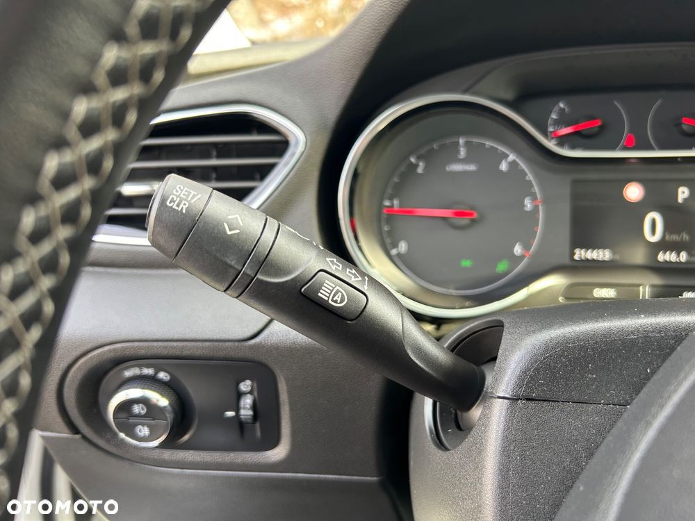 Opel Grandland X 1.5 D Start/Stop Automatik Design Line - 32