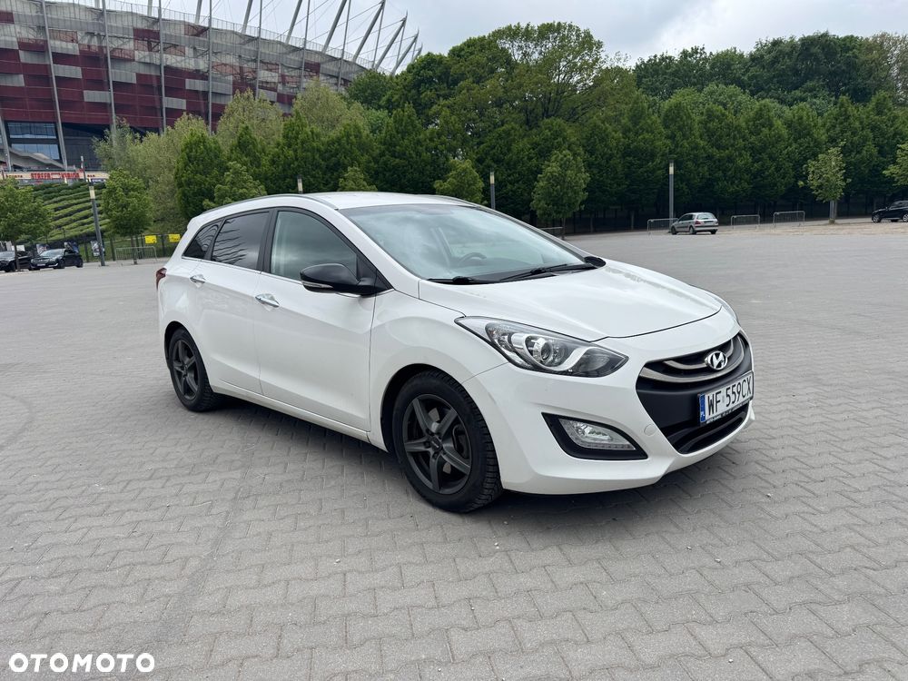 Hyundai i30 1.6 CRDi Fifa World Cup Edition - 3