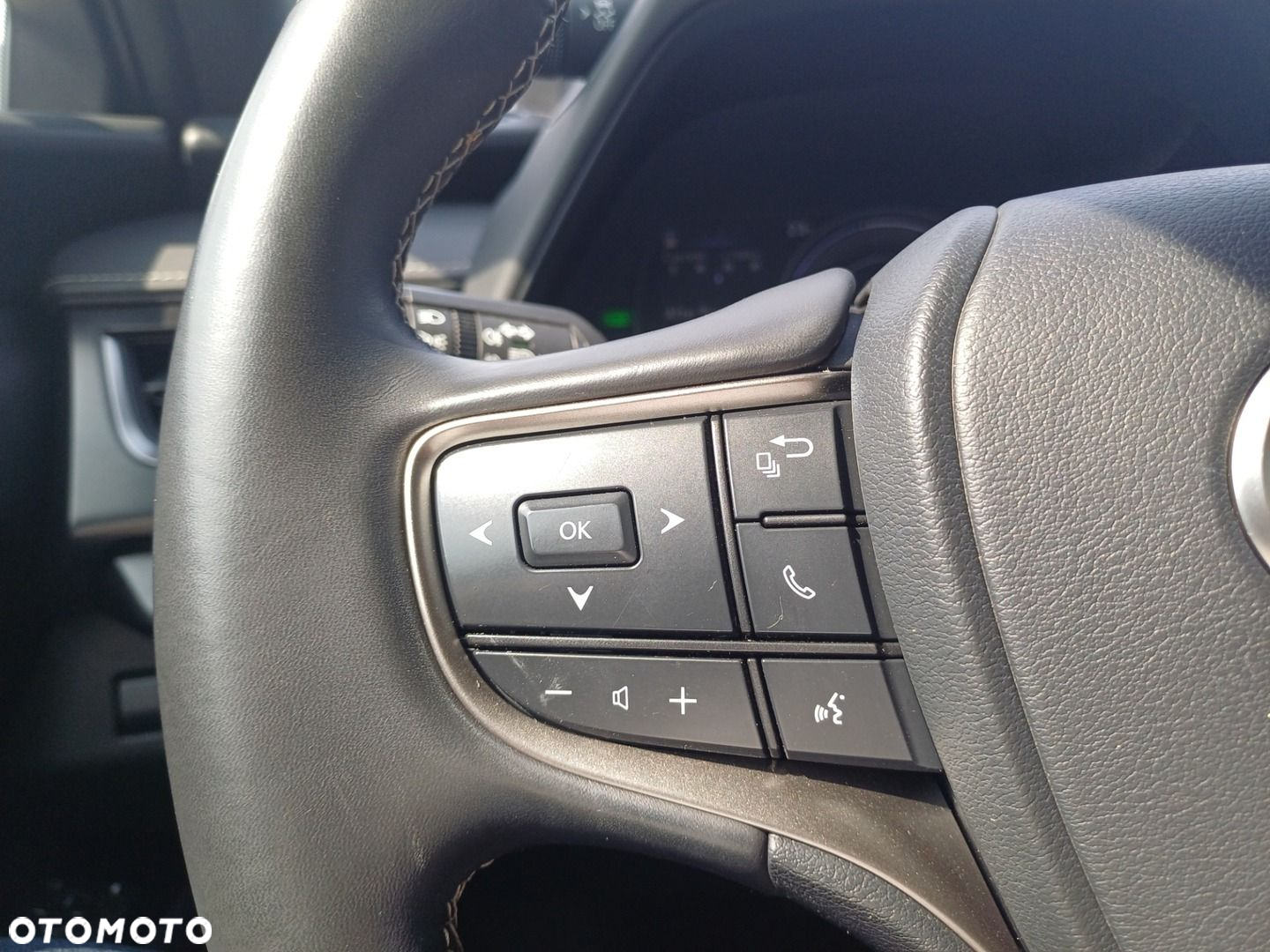 Lexus UX 250h GPF F Impression 2WD - 19