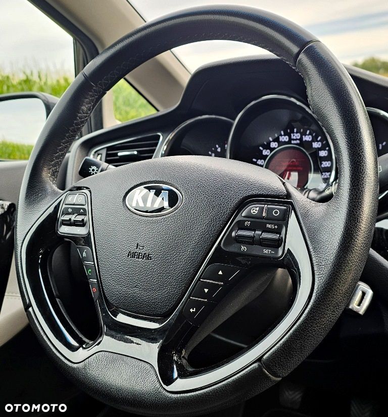 Kia Ceed 1.6 CRDi 128 Platinum Edition - 17