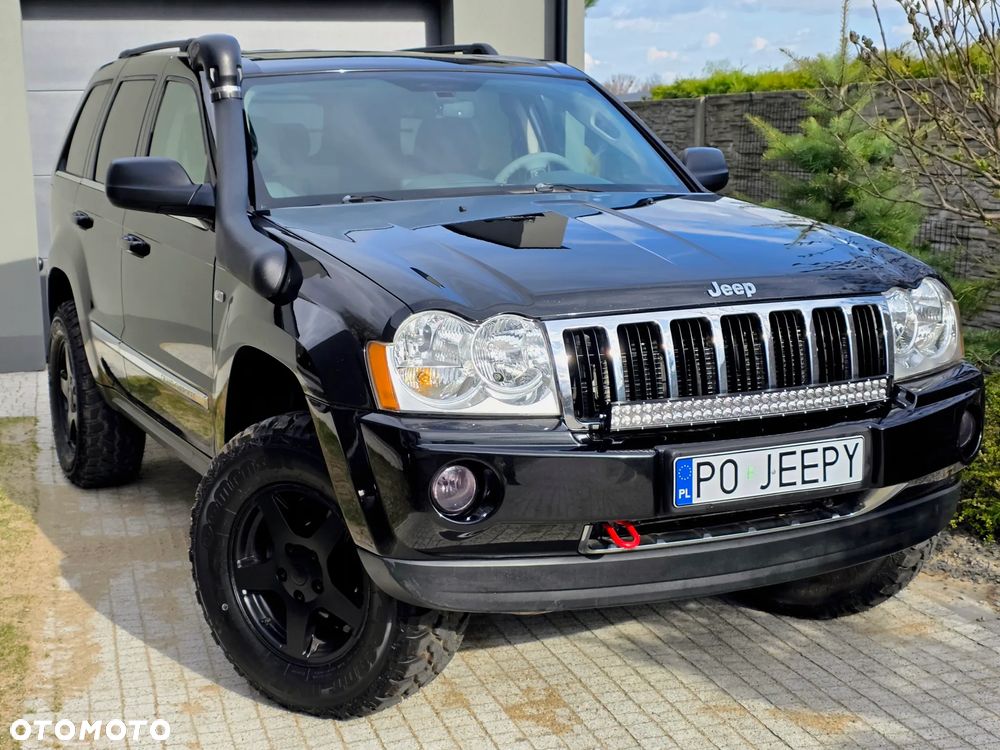 Jeep Grand Cherokee - 23