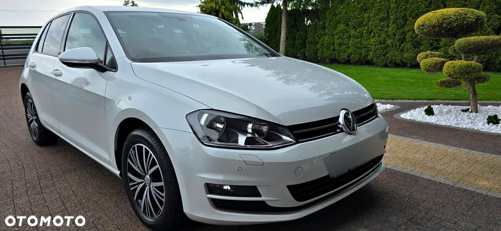 Volkswagen Golf - 5