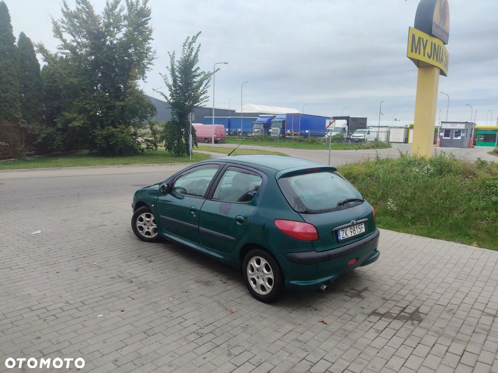 Peugeot 206 1.1 XR - 5