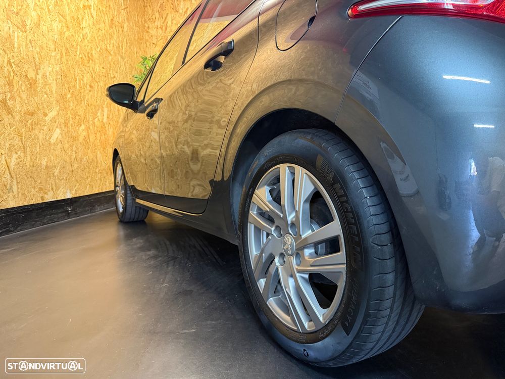 Peugeot 208 82 PureTech Style - 28