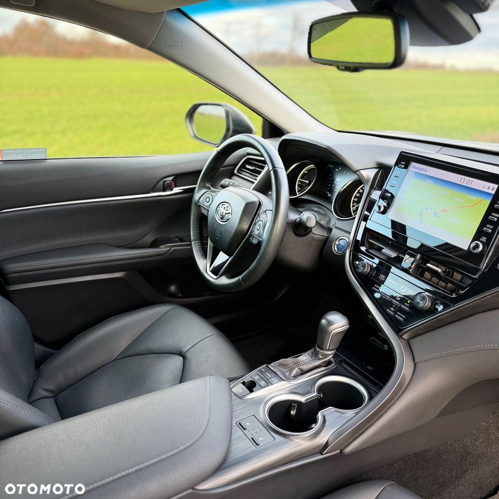 Toyota Camry 2.5 Hybrid Executive CVT - 8