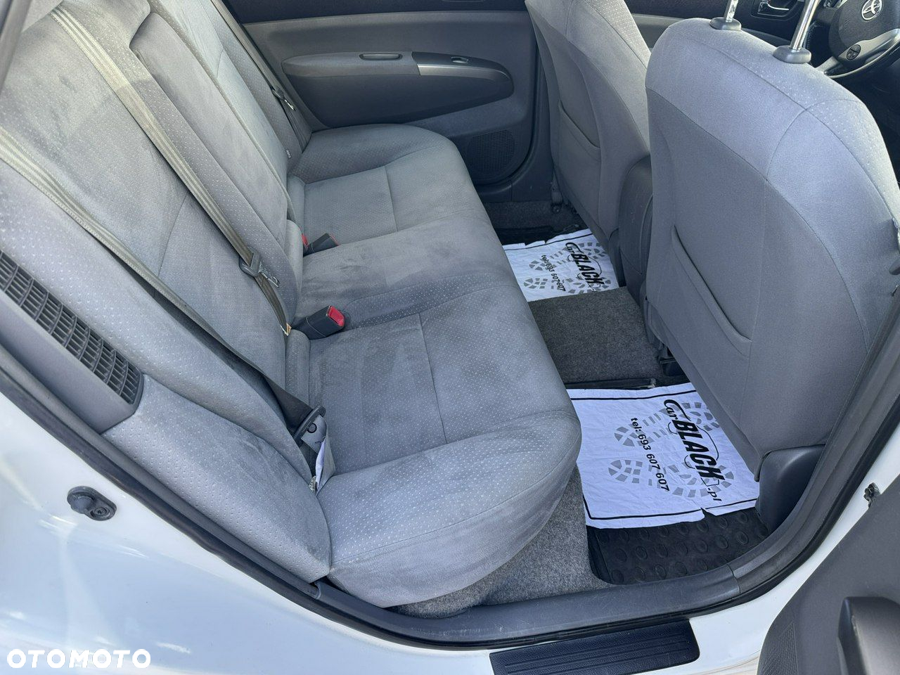 Toyota Prius - 13