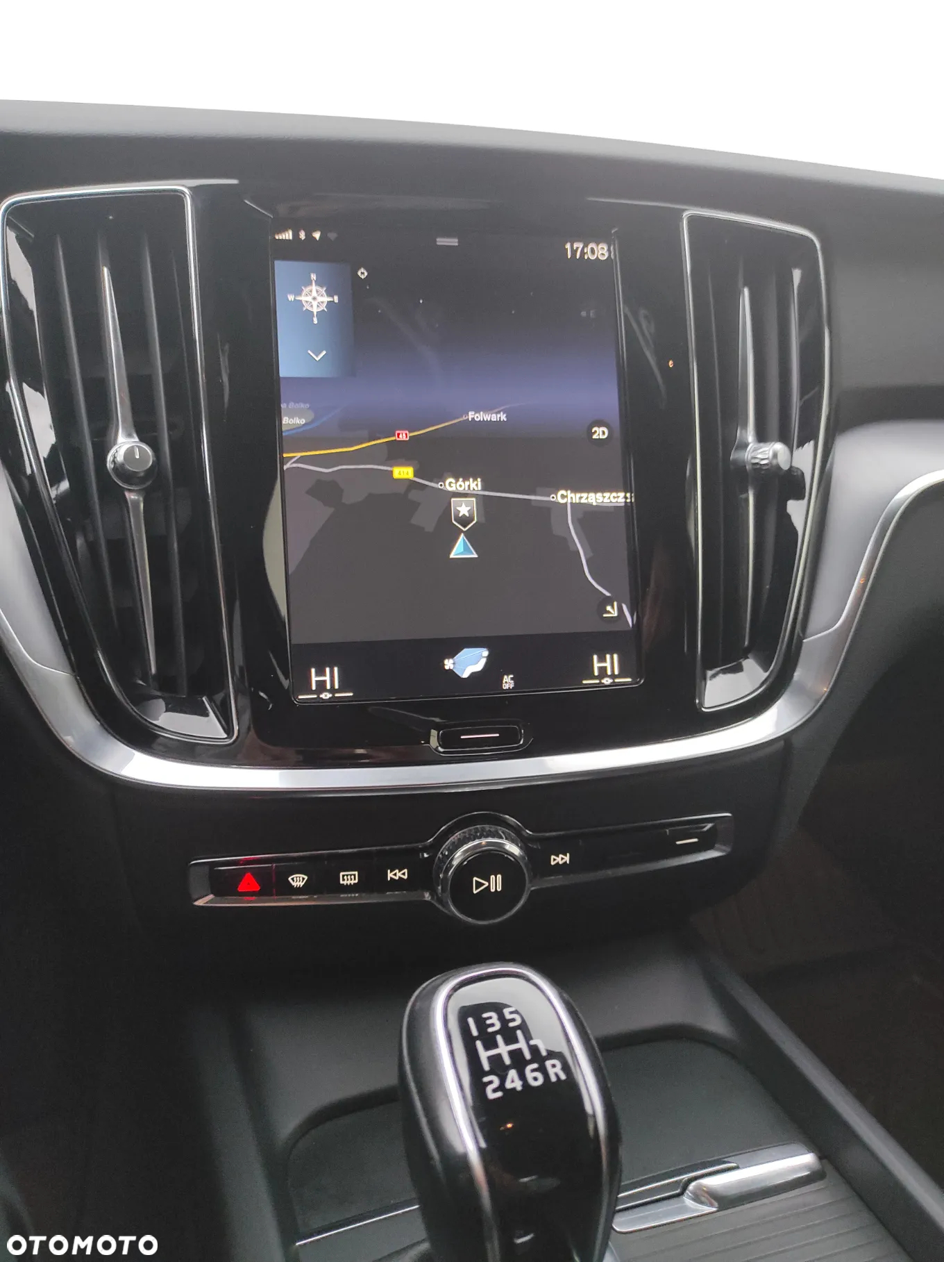 Volvo V60 D4 Momentum - 12