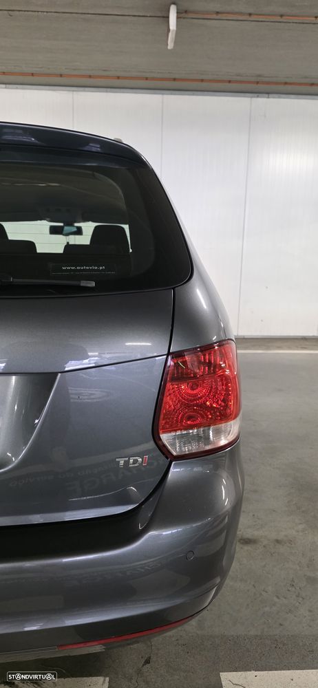 VW Golf Variant 1.6 TDi Trendline DSG - 19