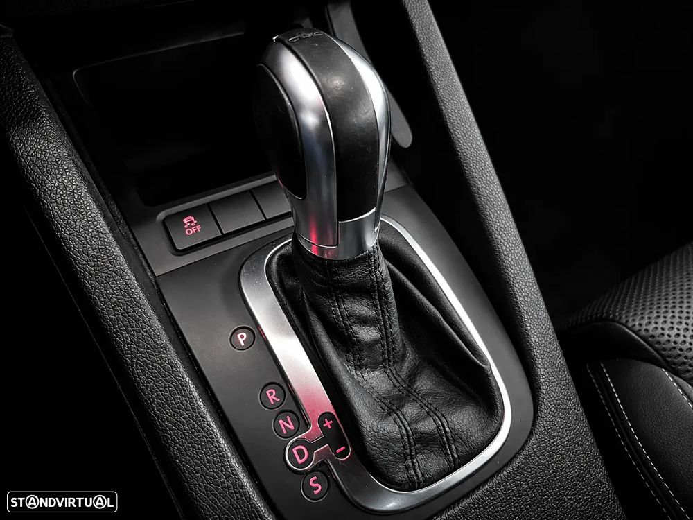 VW Scirocco 2.0 TDI Sport DSG - 6