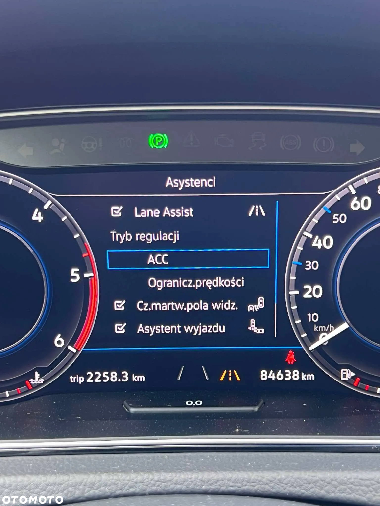 Volkswagen Golf 2.0 TDI SCR IQ.DRIVE - 23