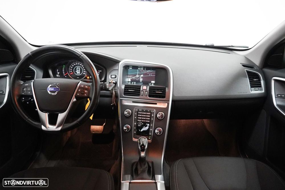 Volvo XC 60 2.0 D3 Kinetic Geartronic - 5