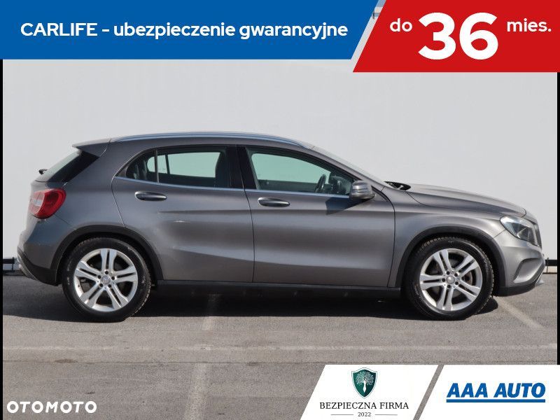 Mercedes-Benz GLA - 7