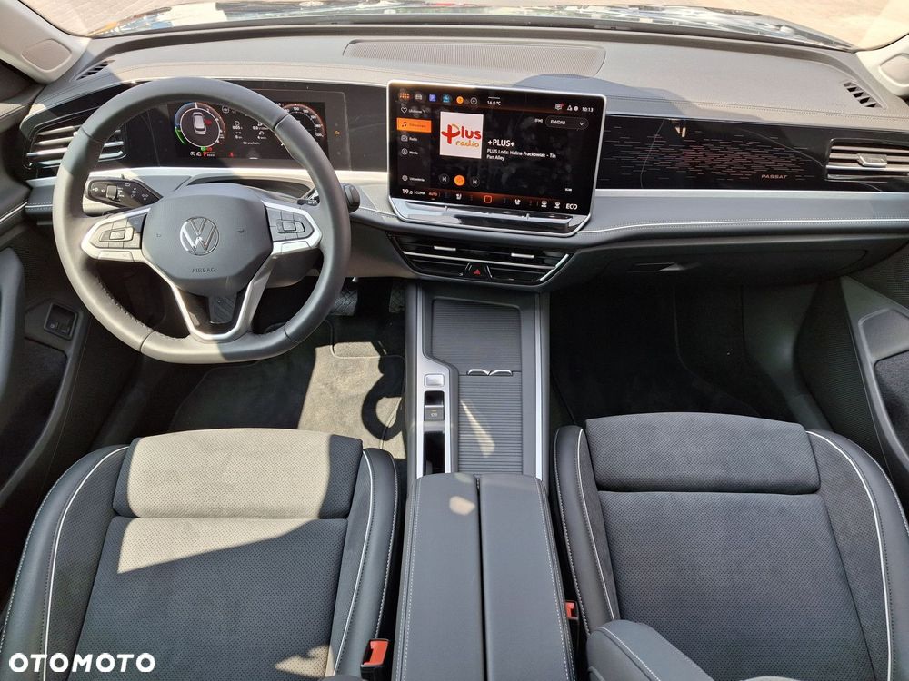 Volkswagen Passat - 20