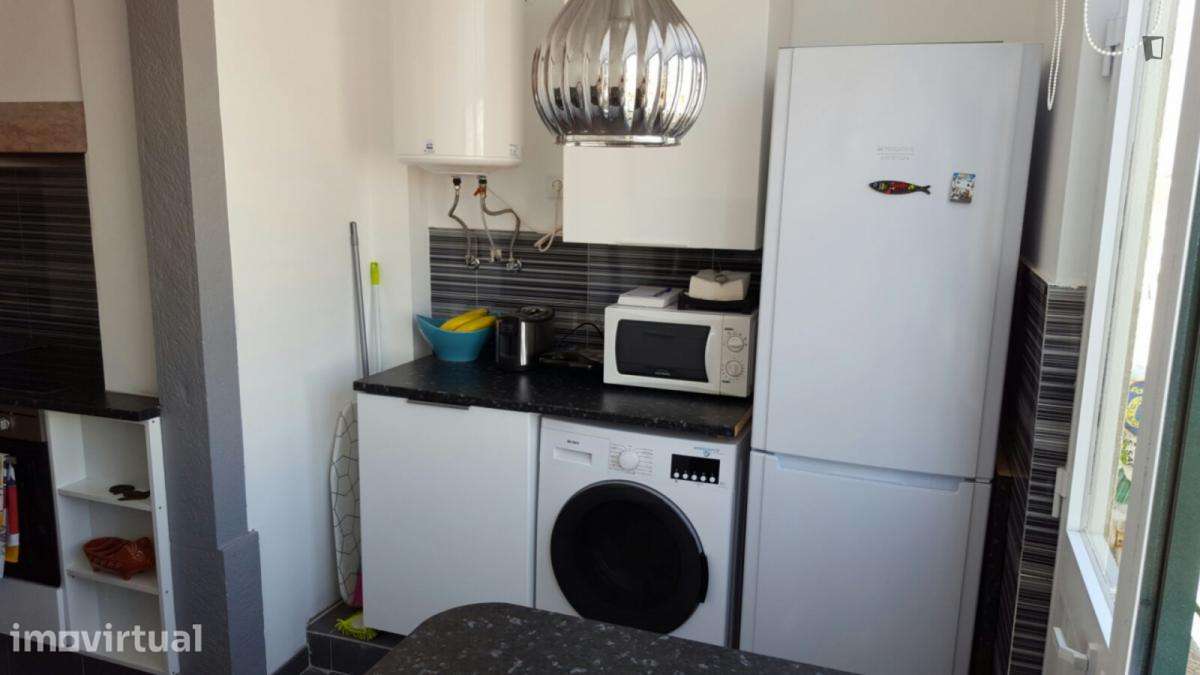 Quarto - localizado em Ajuda Lisbon - Grande imagem: 4/13