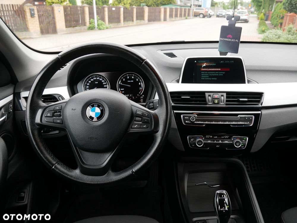 BMW X1 sDrive18i - 10