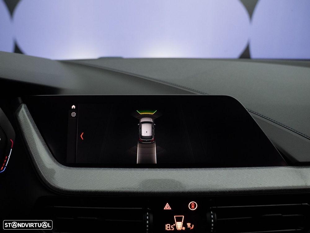 BMW 118 i Pack Desportivo M Auto - 30