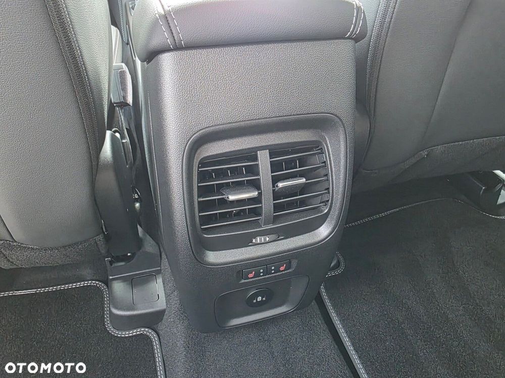 Ford Kuga - 29