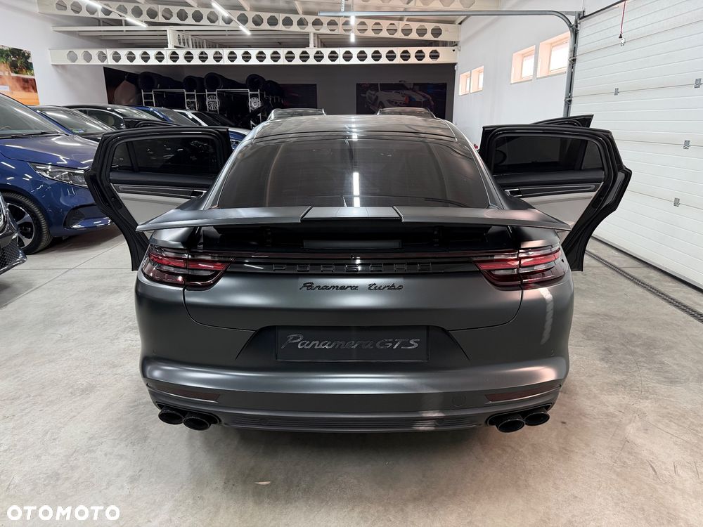 Porsche Panamera Turbo - 10