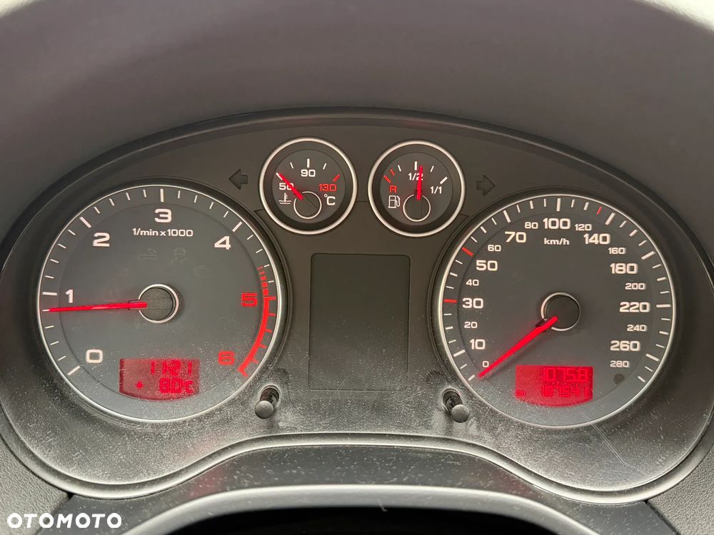 Audi A3 Sportback 1.6 TDI Ambiente - 12