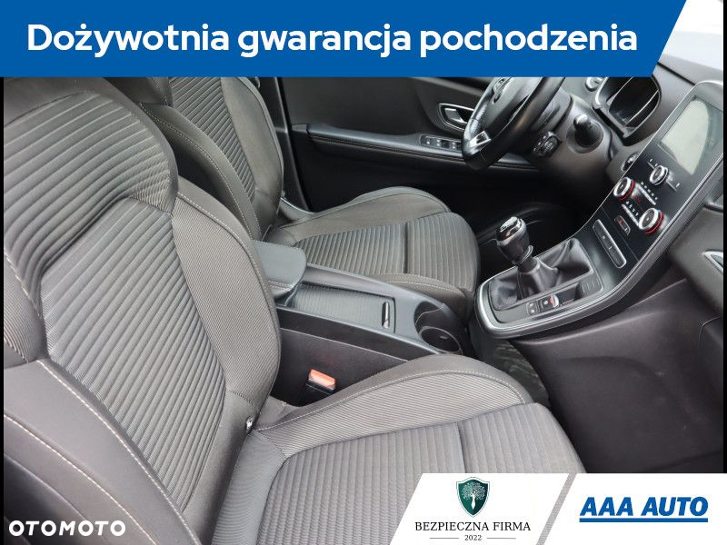 Renault Grand Scenic - 9