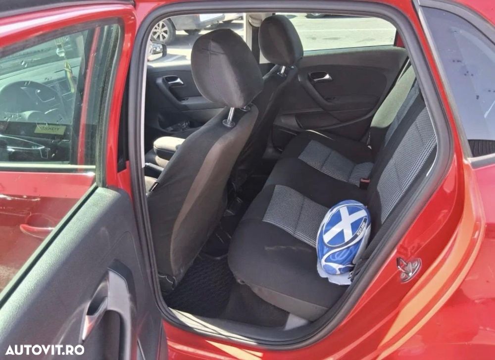 Volkswagen Polo - 5