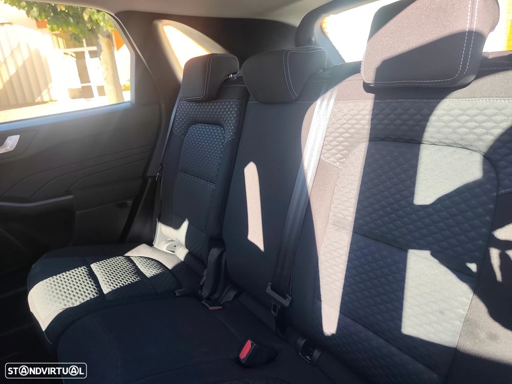 Ford Kuga - 33