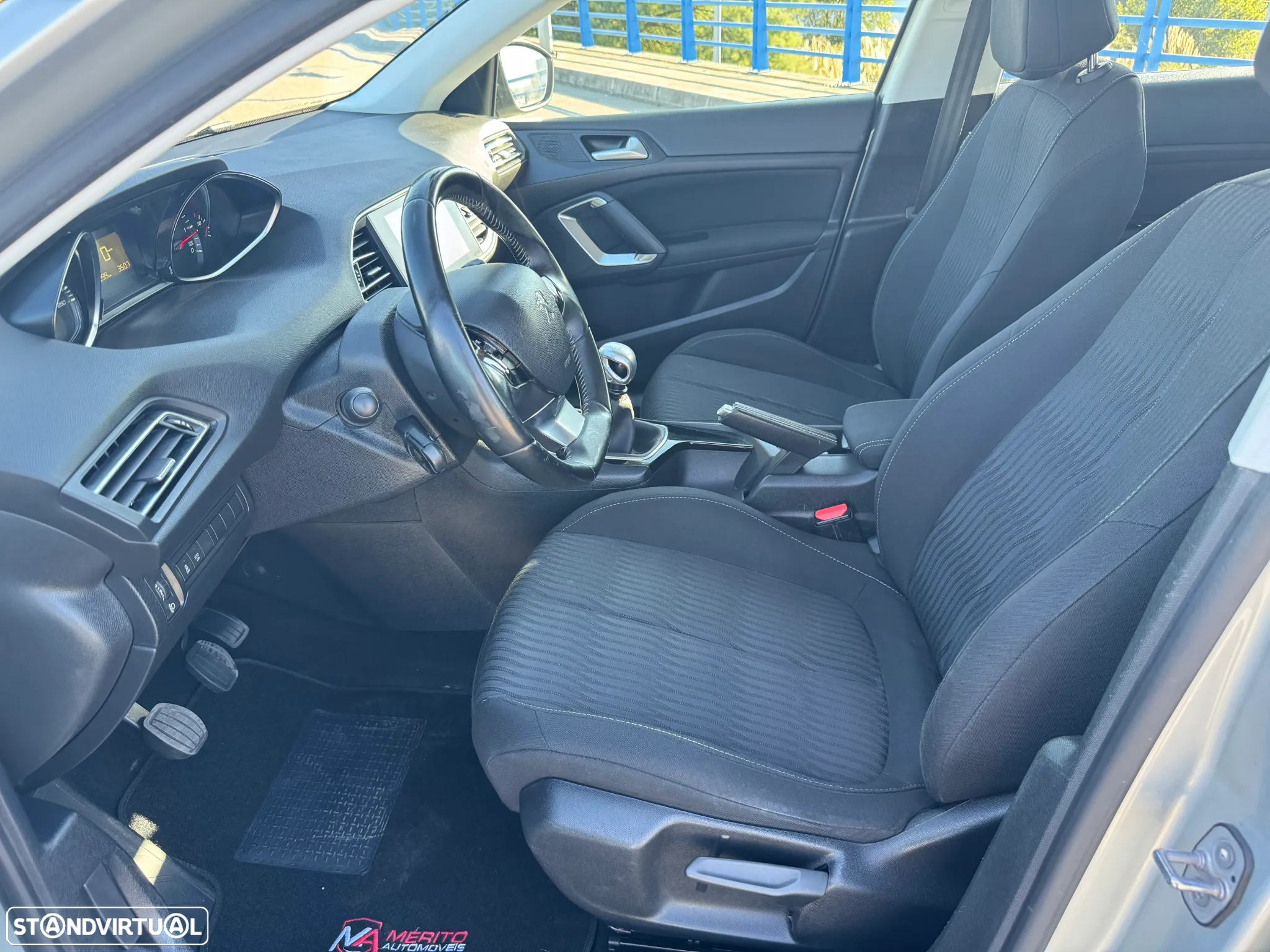 Peugeot 308 SW 1.6 BlueHDi Style - 11