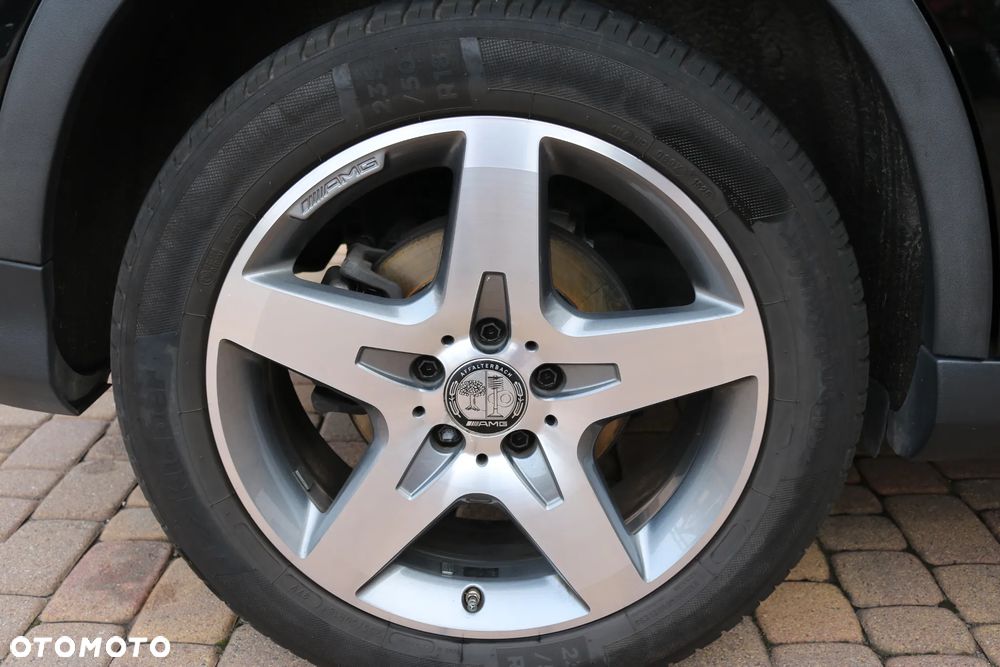 Mercedes-Benz GLA 200 d 4Matic 7G-DCT AMG Line - 23