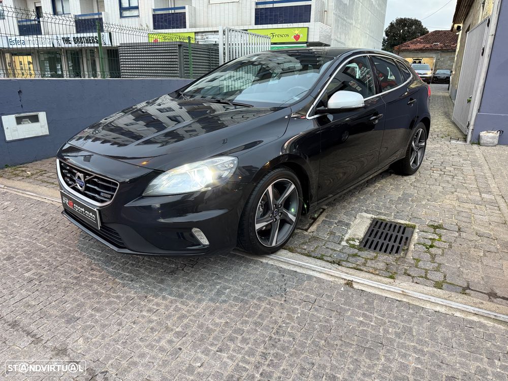 Volvo V40 D2 R Design - 4