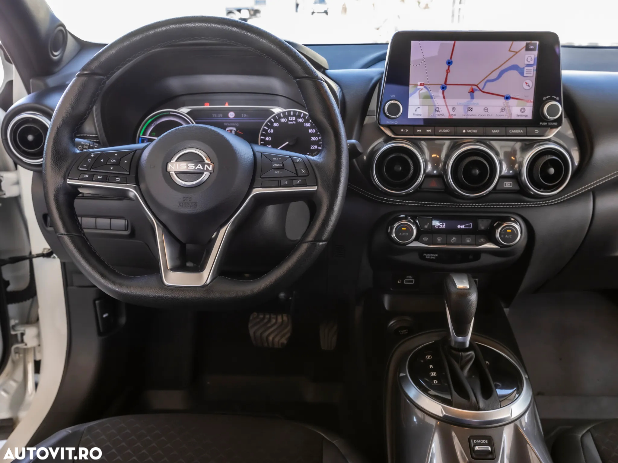 Nissan Juke Hybrid N-Connecta - 17