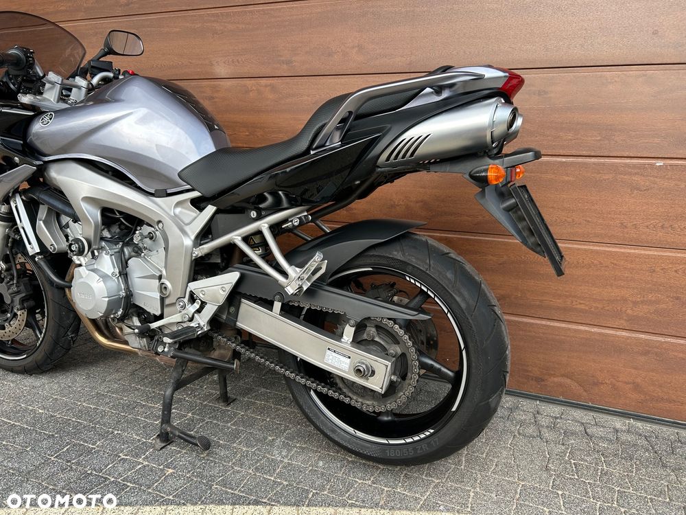 Yamaha FZ6 - 19