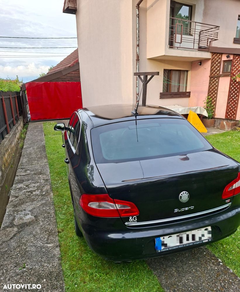 Skoda Superb 2.0 TDI Elegance DSG - 3