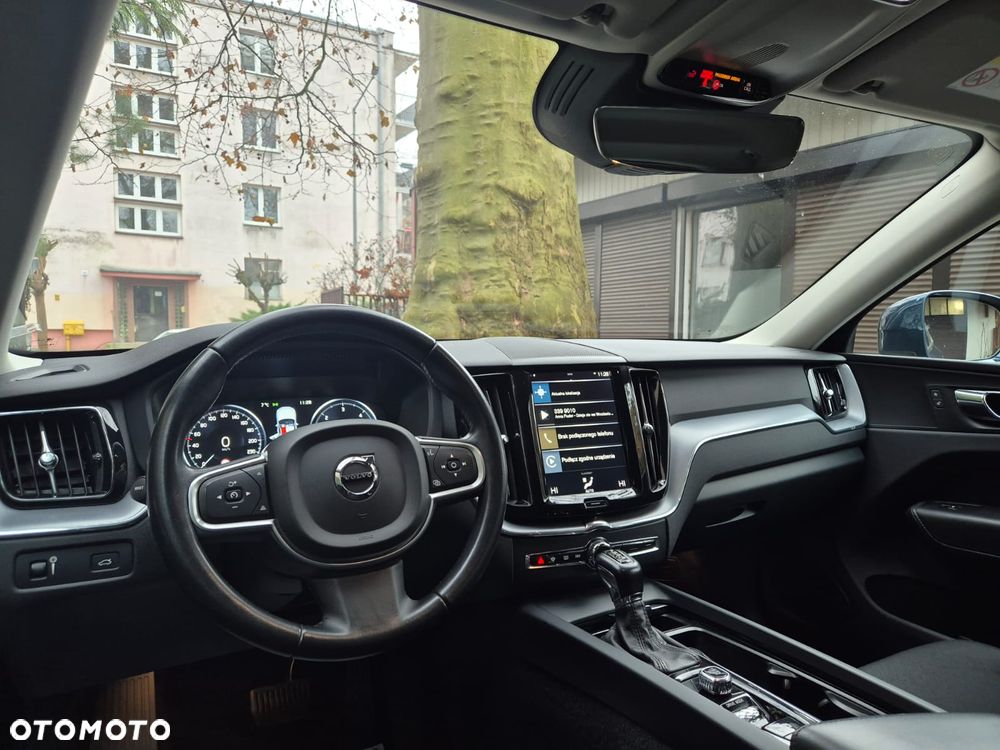 Volvo XC 60 D5 AWD Momentum - 11