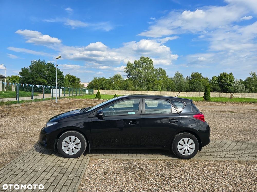 Toyota Auris 1.6 Luna - 9