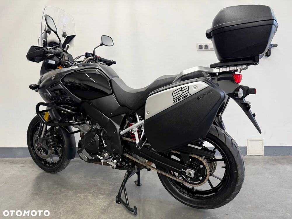 Suzuki V-STROM - 4