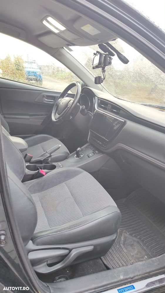 Toyota Auris 1.8 L VVT-i Sol+ - 2