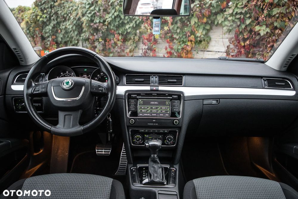 Skoda Superb 2.0 TSI DSG Elegance - 26
