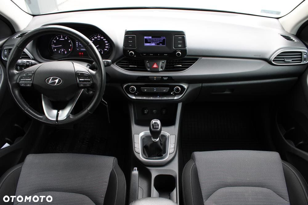 Hyundai i30 - 24