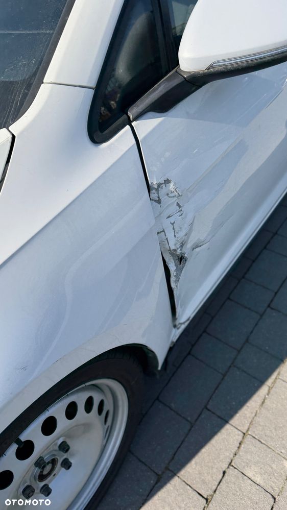 Volkswagen Golf - 14