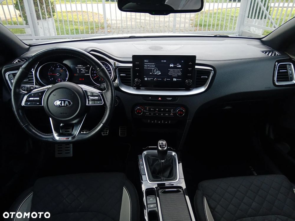 Kia ProCeed 1.6 CRDi GT Line - 24