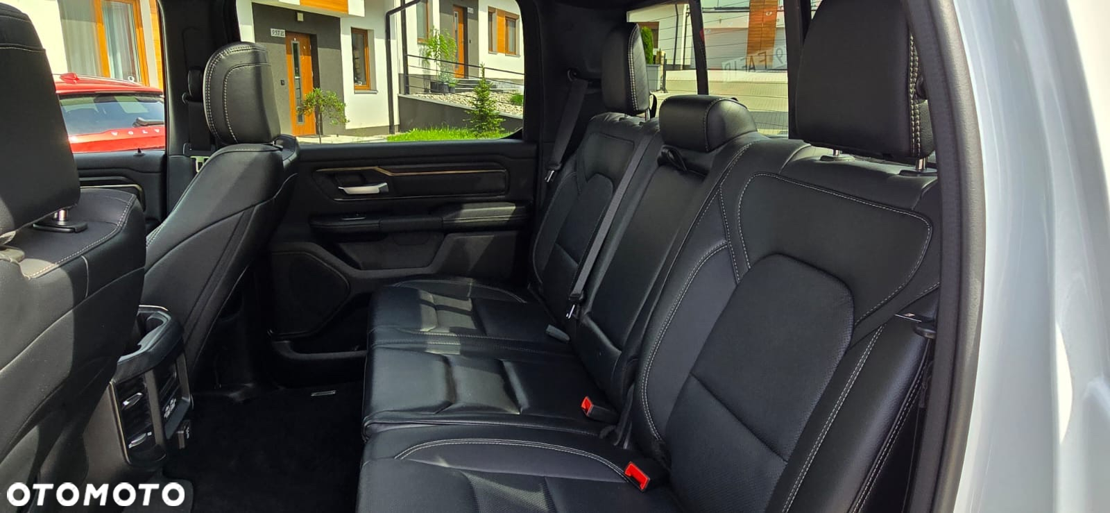 RAM 1500 Crew Cab Sport - 13