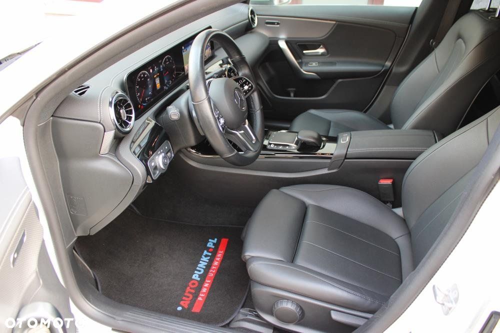 Mercedes-Benz CLA - 11