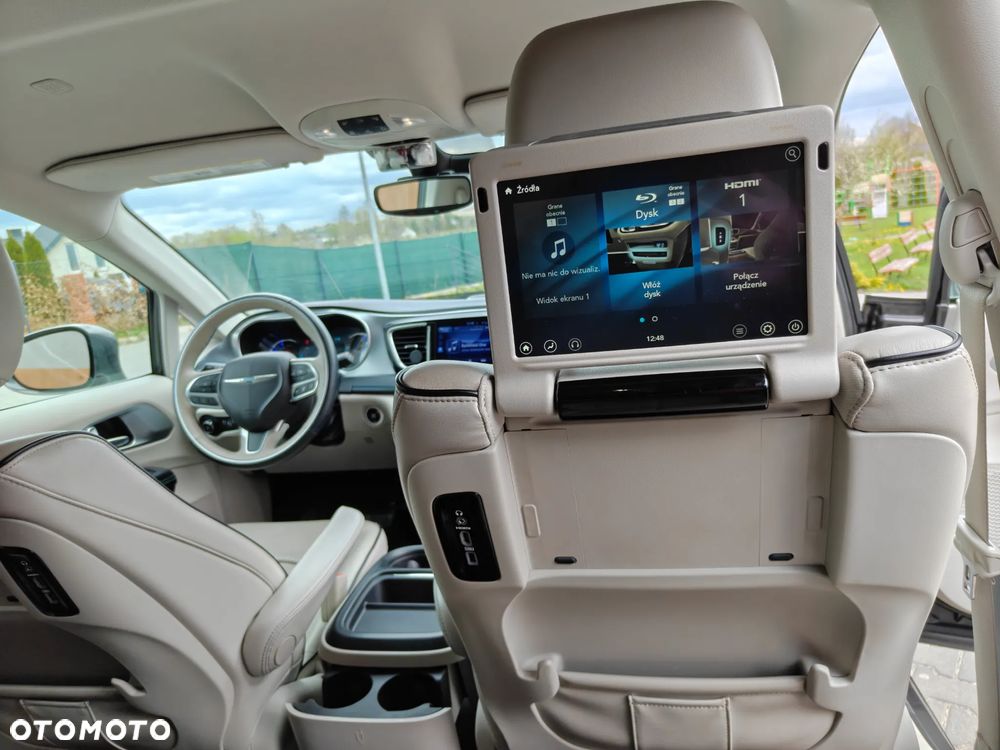 Chrysler Pacifica - 23