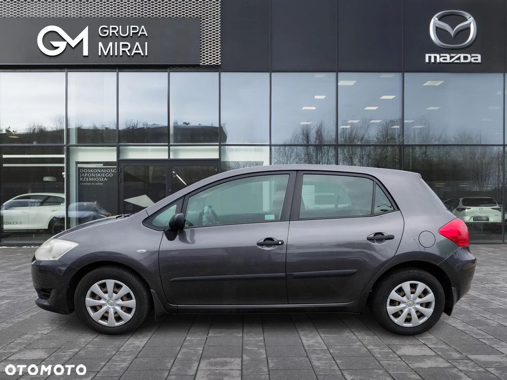 Toyota Auris - 2