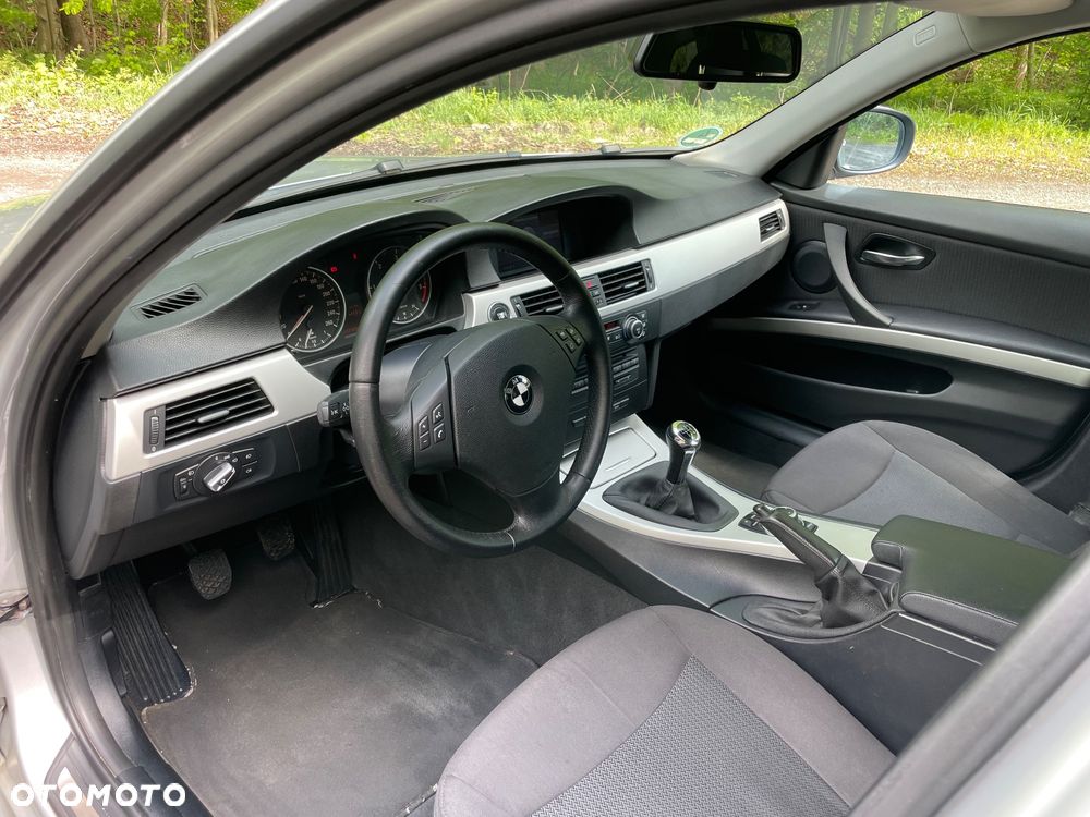 BMW Seria 3 320d DPF - 11