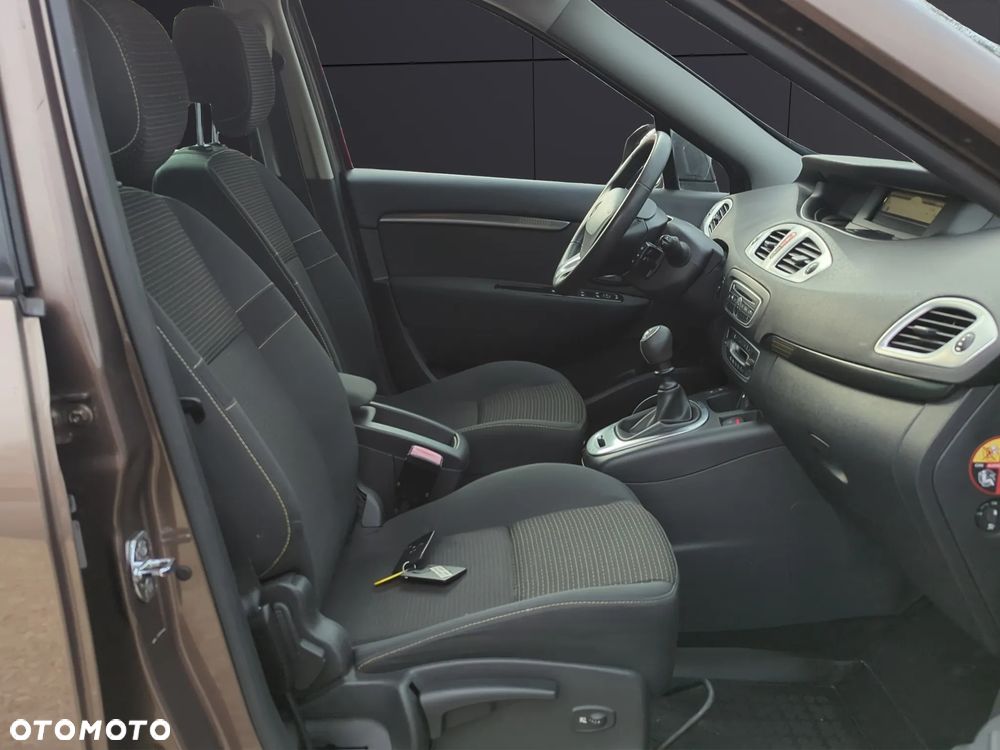 Renault Scenic TCe 130 Dynamique - 16